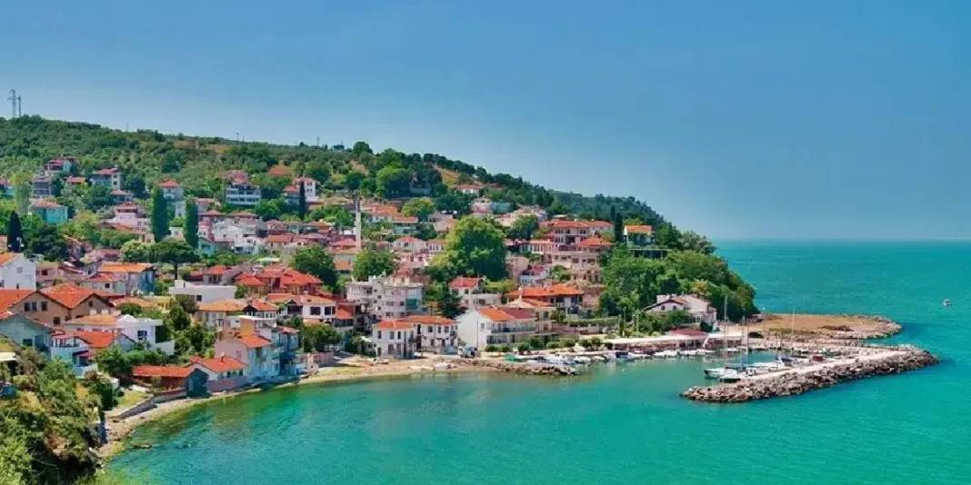 Türkiye’nin yeni gözdesi! Maviyle yeşil bu cennette buluşuyor: Tatilcileri kendine hayran bırakıyor 1